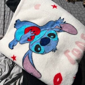 Stitch Fleece Blanket with Heart Design